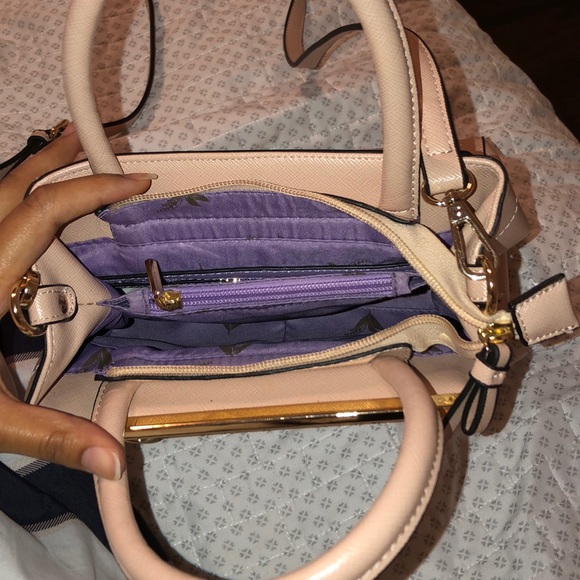 Lily & Ivy light pink medium handbag - Picture 3 of 4